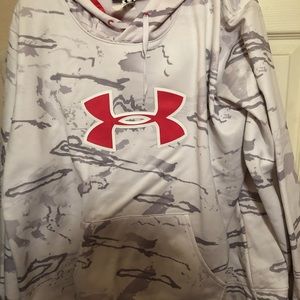 Under Armour sweatshirt